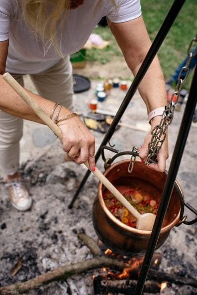 Cuisiner sur un feu de bois, un événement de Anna's Eats